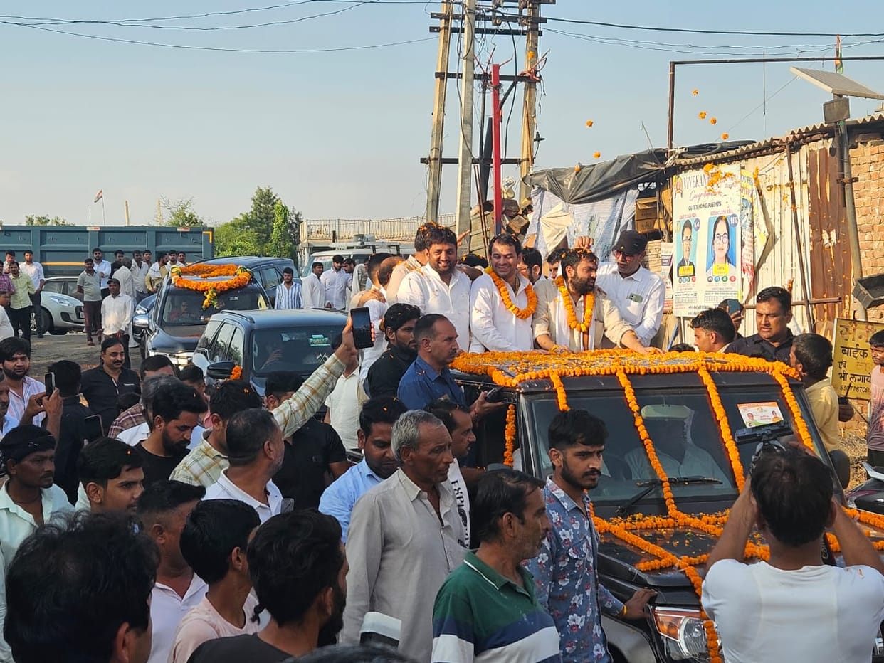 Chiranjeev's family has been serving people for 50 years: Tej Pratap