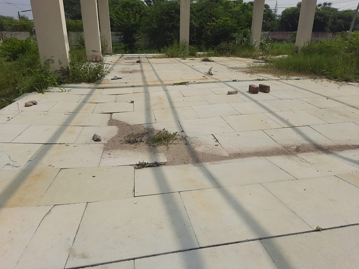 84 gymnasiums are dying, yoga teachers are forced to conduct yoga in Chaupal