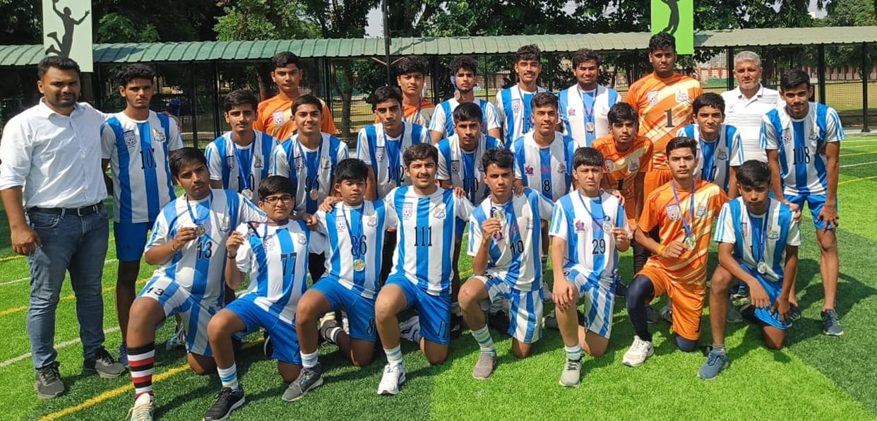 District team won silver in CBSE Cluster Football