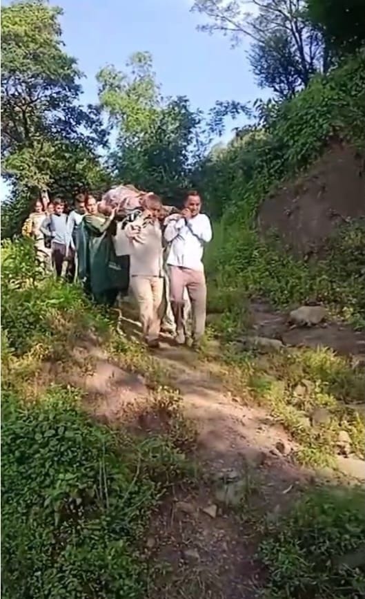 800 meter road not improved in eight years