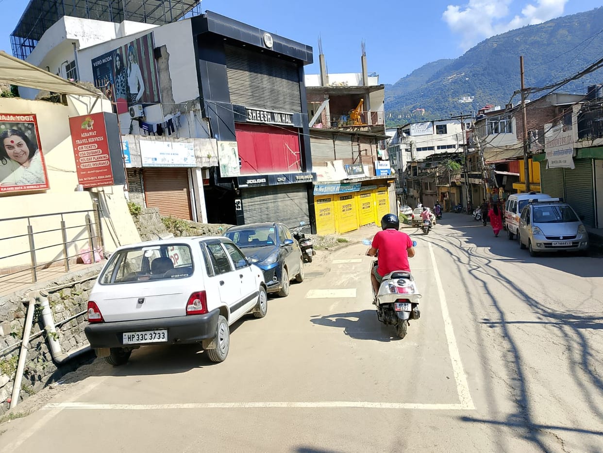 Marked bus stop near cinema on Jail Road becomes parking lot, traffic disrupted