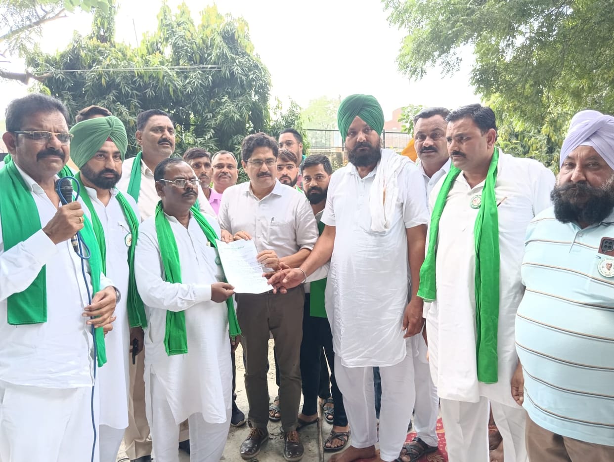Farmers sFarmers should unite to solve problemshould unite to solve problems