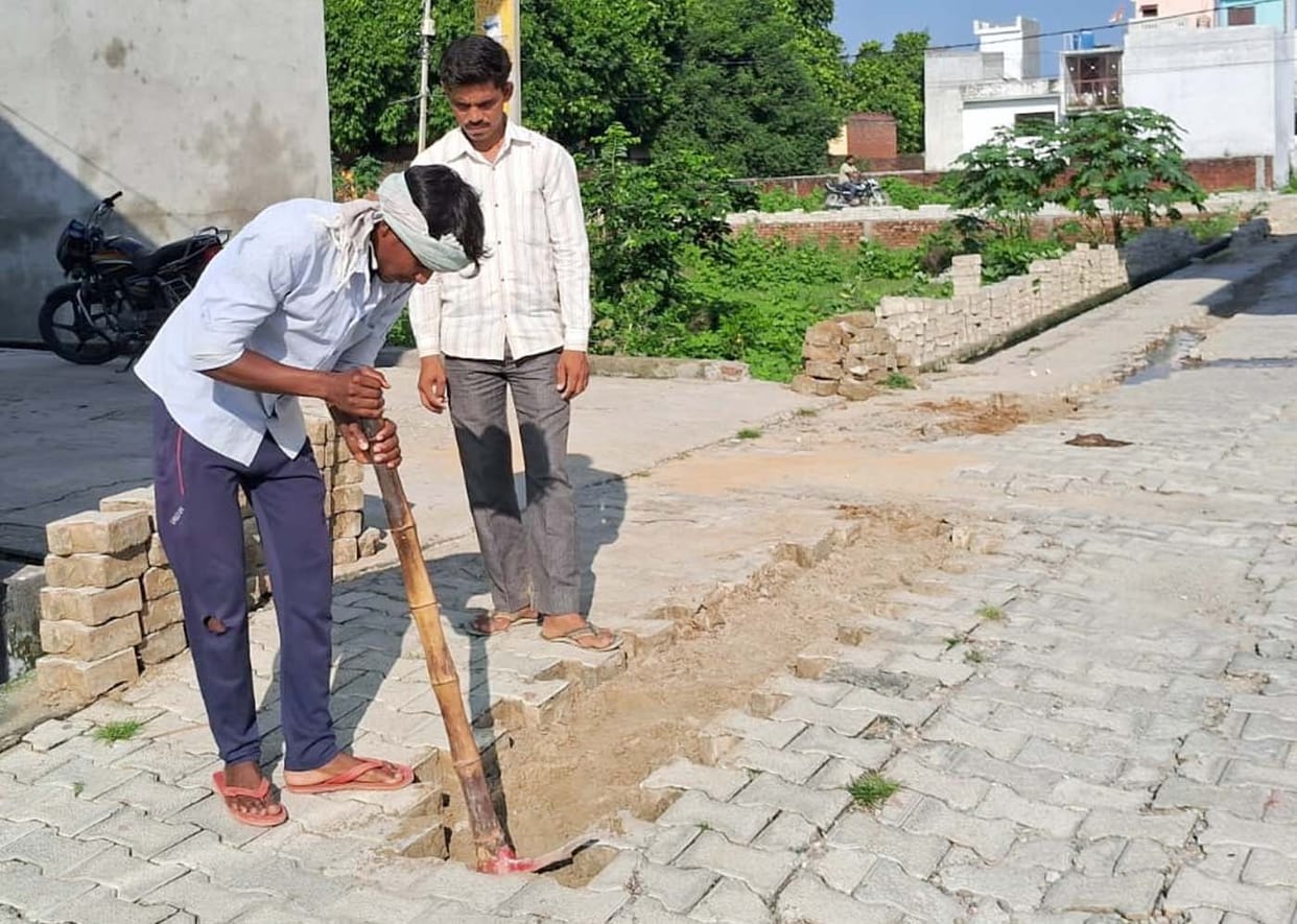 The pipeline is already laid but the road is still being dug
