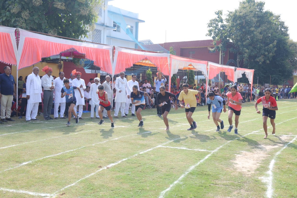 Jhajjar's Sakshi stood first in 1500 meter race