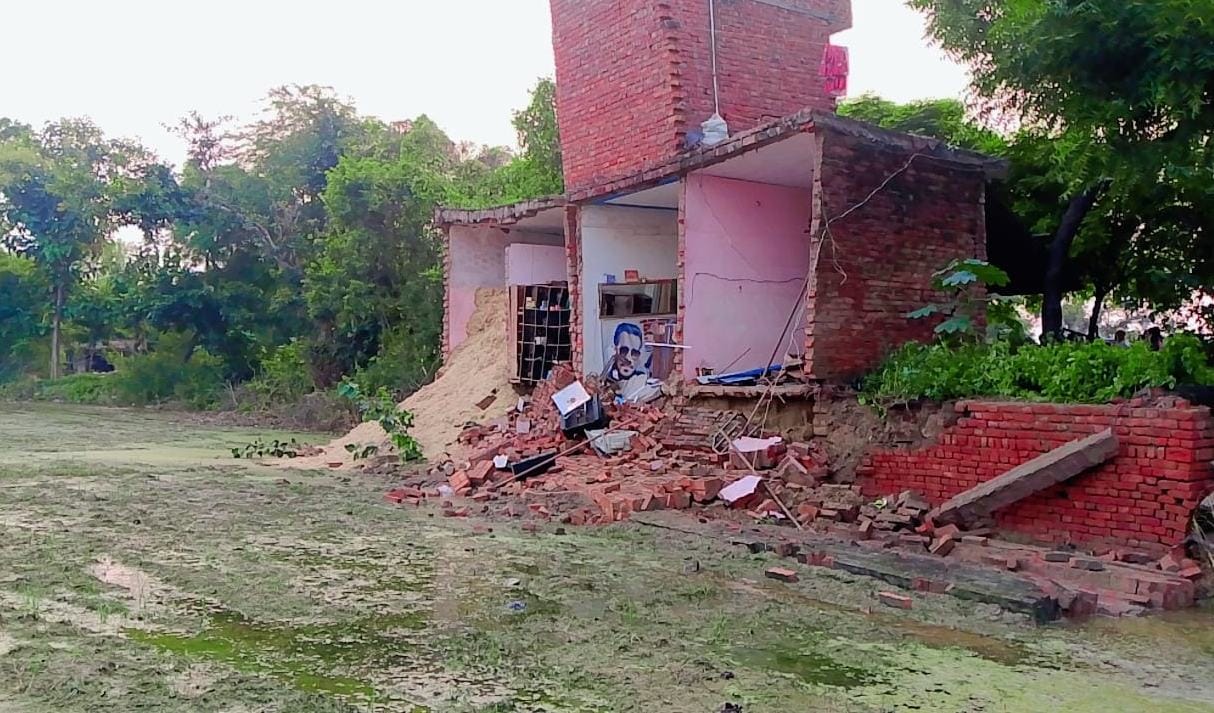 Shop walls collapsed due to waterlogging