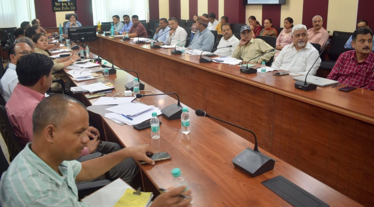 Officers should settle cases of spotting and death: DC