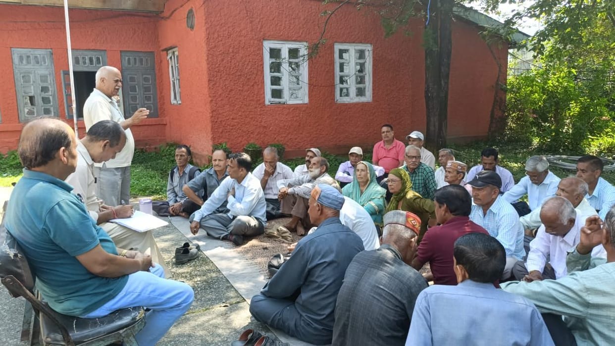 Demonstration of pensioners of Shanan Power Project