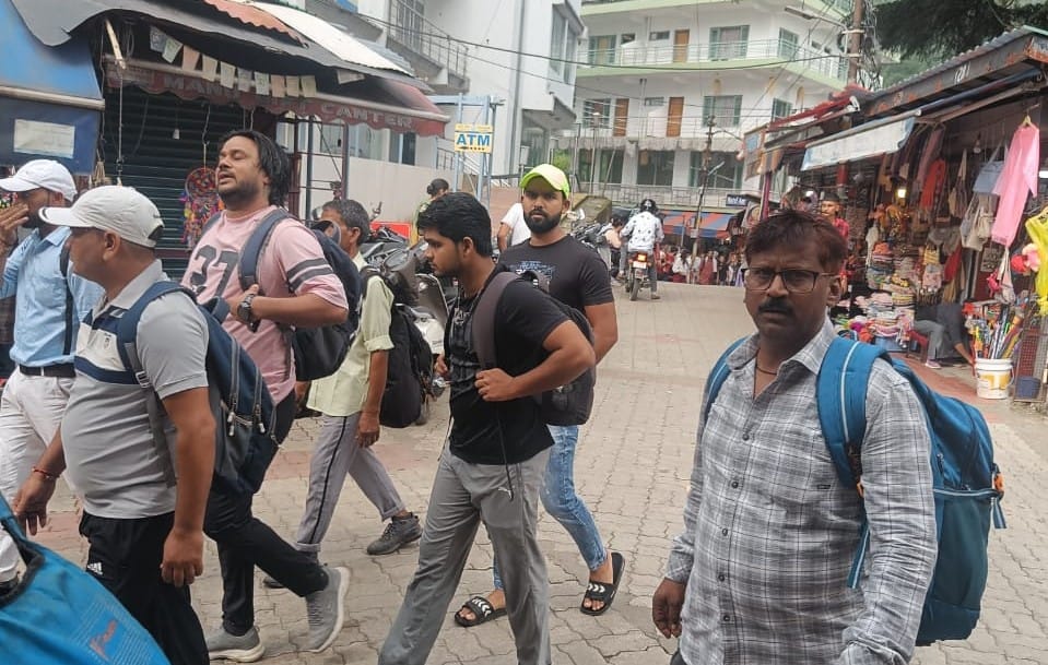 70 percent occupancy in corporation hotels, 40 percent in private hotels