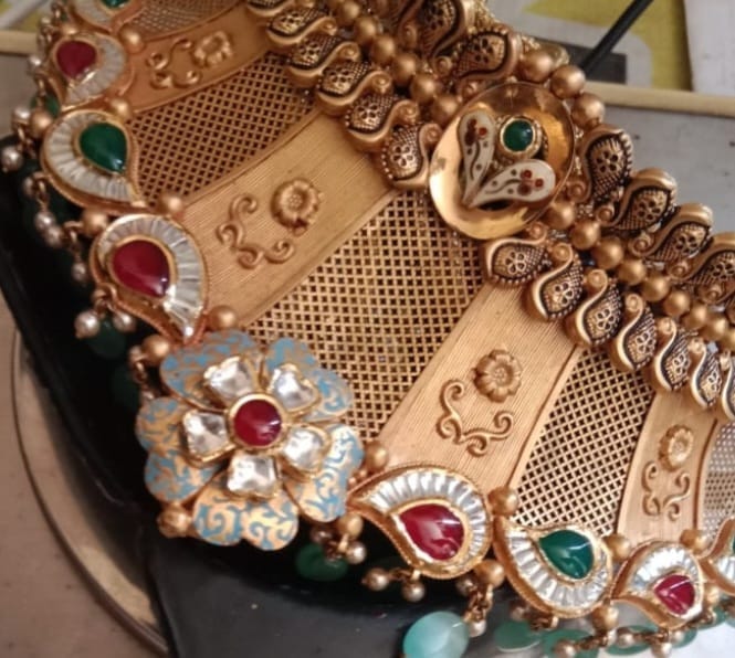 1.47 kg gold jewelery recovered from the youth