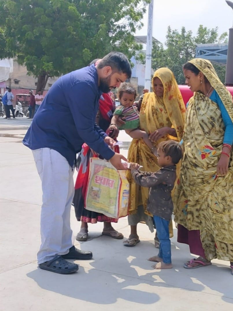 Karma Setu Foundation distributed food to the needy