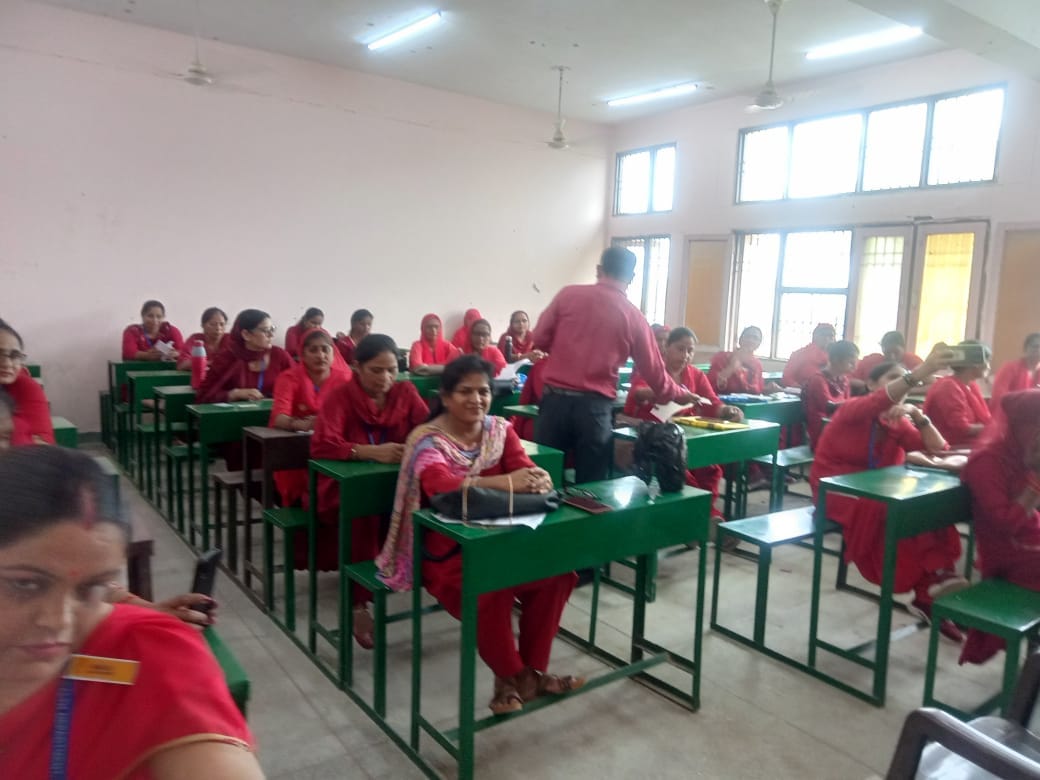 500 ASHA workers appeared for the exam in Sirsa district, 400 were left out
