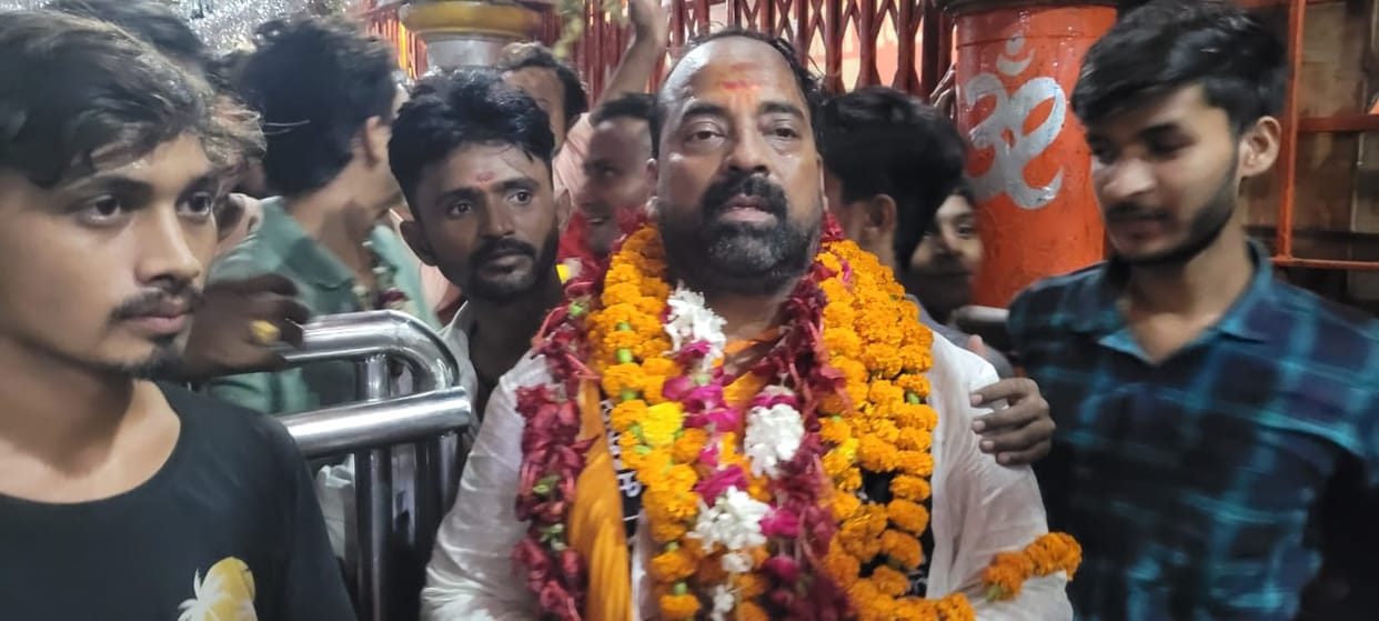 Atma Prakash became president and Jugesh became general secretary in Kadhadham Temple Management Committee