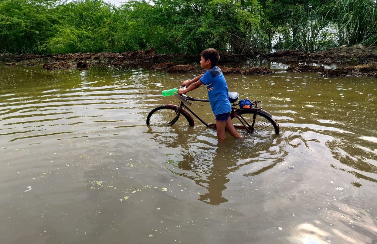 School flooded, connection with ghats cut off due to sinking of bridge