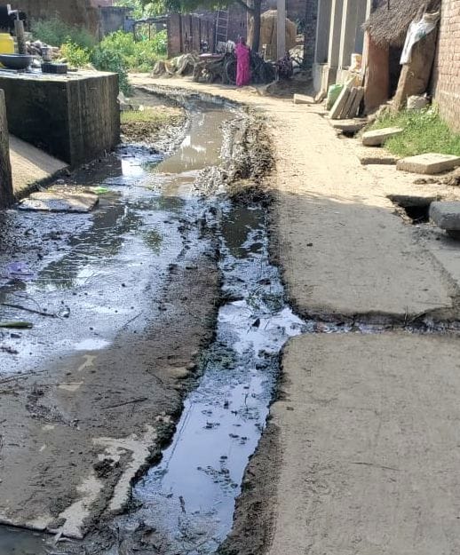 Potholes on roads due to pipeline in Palhaura become a problem