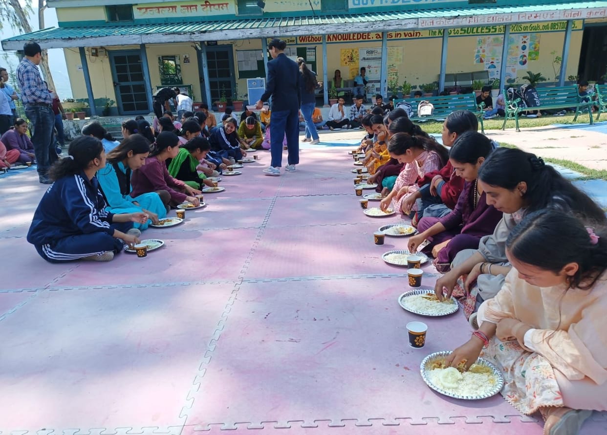 Students gave message of community spirit in Nirmand College