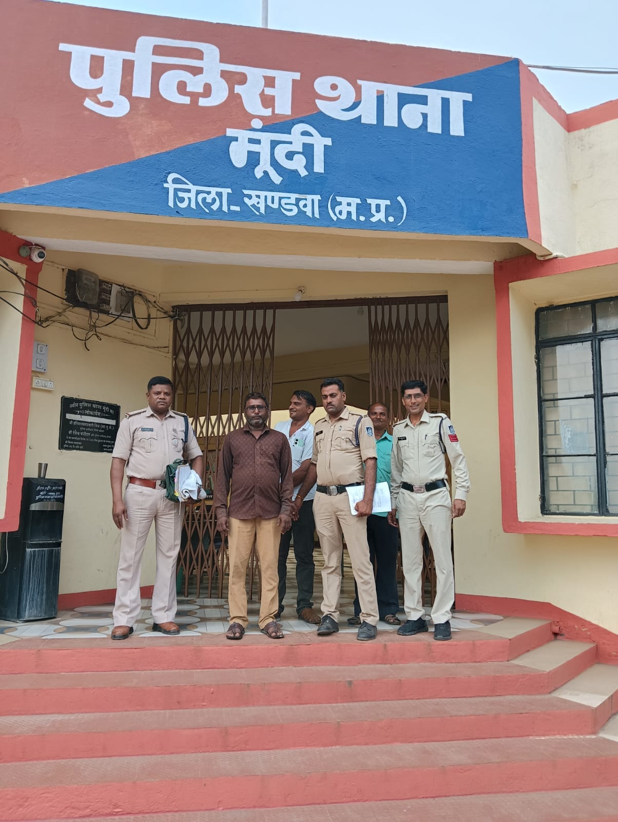 Khandwa accused who bought stolen jewellery was caught by police with stolen goods sent to jail