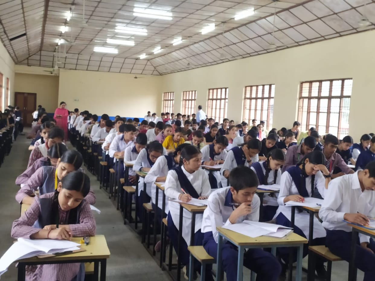 2909 students took the exam for free coaching of JEE and NEET