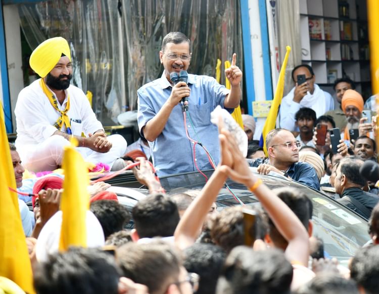 सिरसा में अरविंद केजरीवाल बोले: कोई अपनी चपरासी की नौकरी नहीं छोड़ता, मैं खुद सीएम पद त्याग पत्र देकर आया हूं