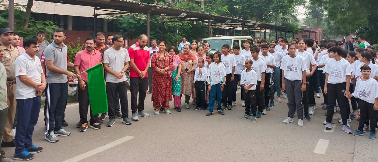 Dipanshu in 5 km marathon, Vanshika first in 2 km race