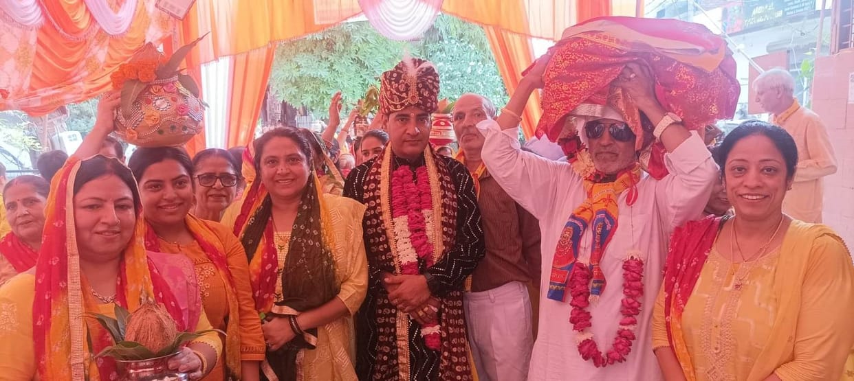 Shrimad Bhagwat Katha Gyan Mahayagya was inaugurated by taking out Kalash Yatra