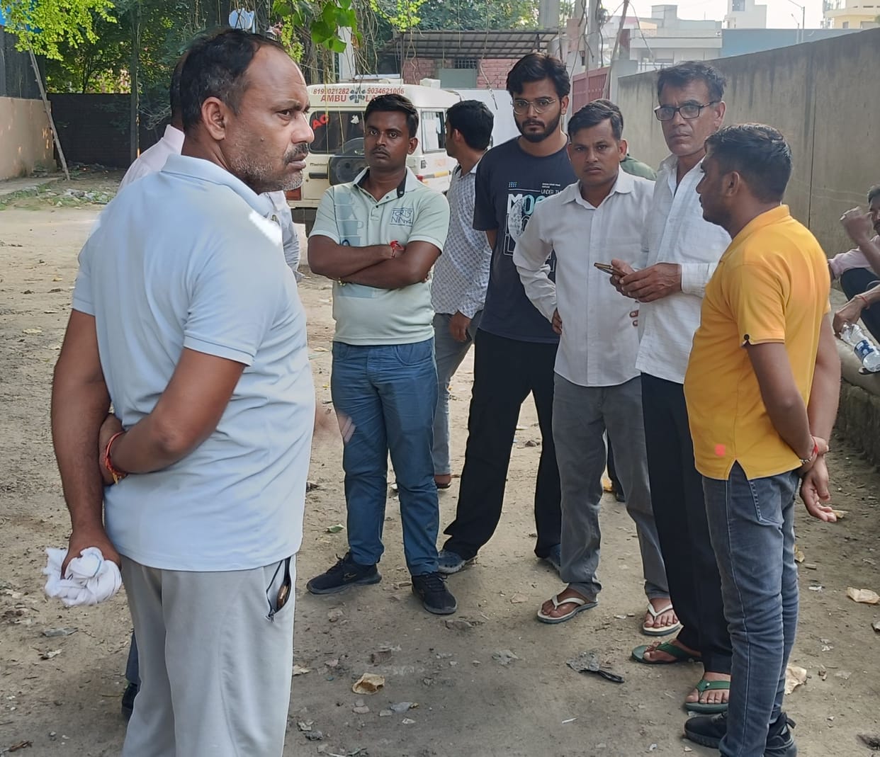 Dead body of motor operator found in Jalghar tank of Sandwa village.