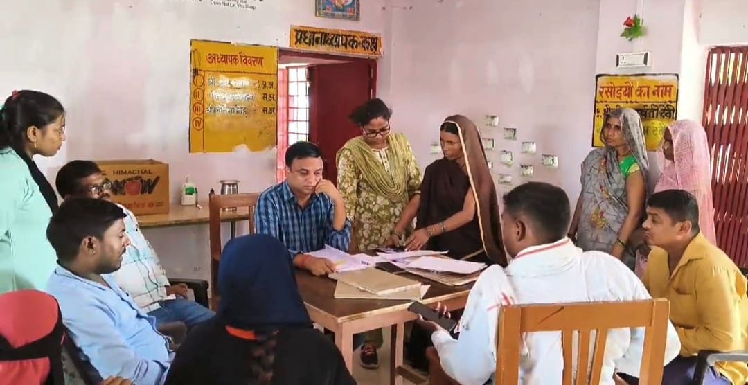 Shikshamitra accused of bad touching girl students in school, uproar