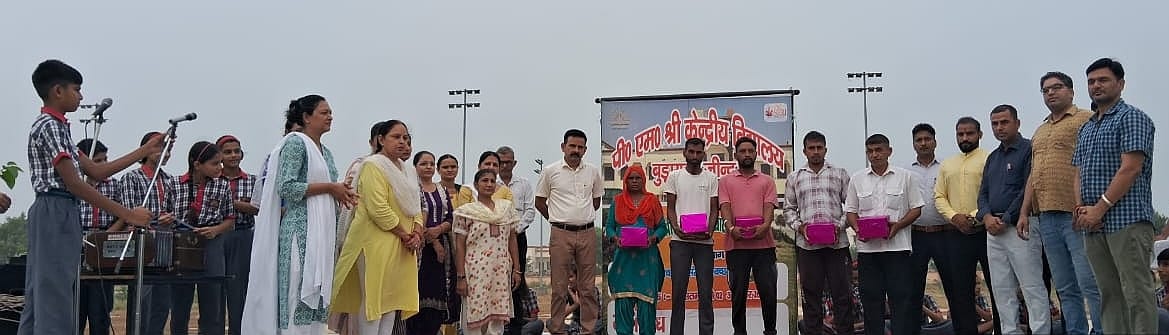 Pledged to dedicate 100 days for cleanliness