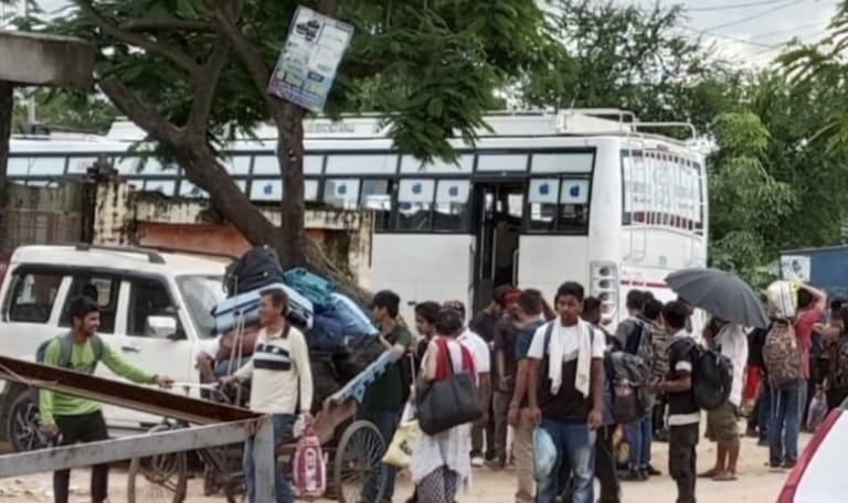 Buses plying illegally on Nepal border, exploitation taking place