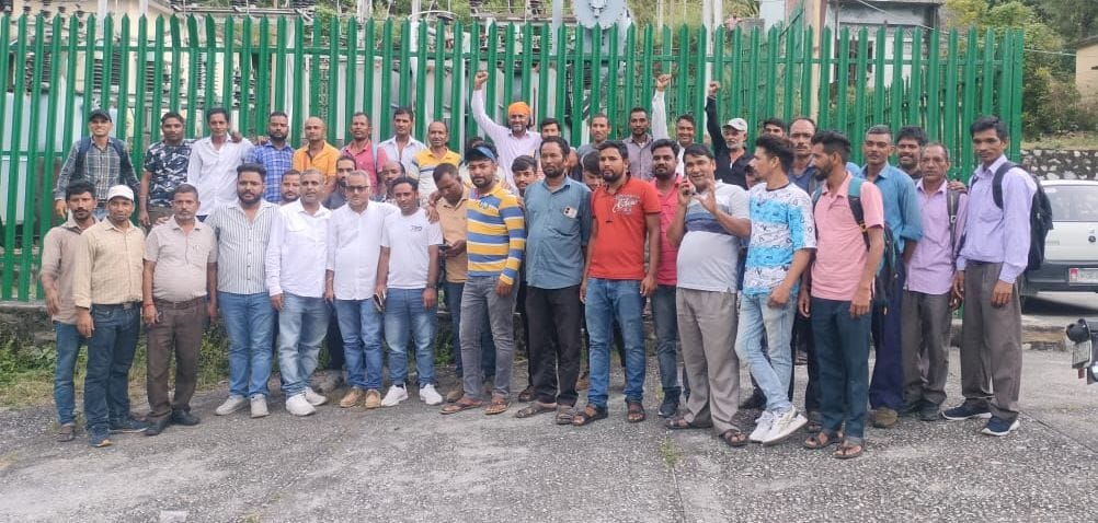 Outsourced workers of Energy Corporation demonstrated