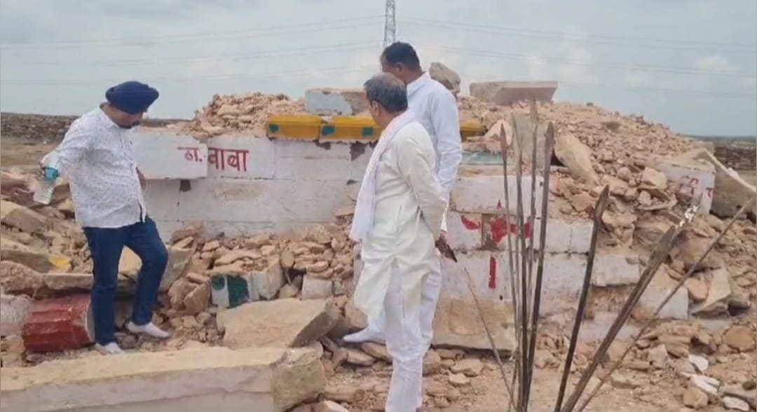 Former RTDC chairman Dharmendra Rathod gave a statement in the matter of breaking Surajmal's umbrella