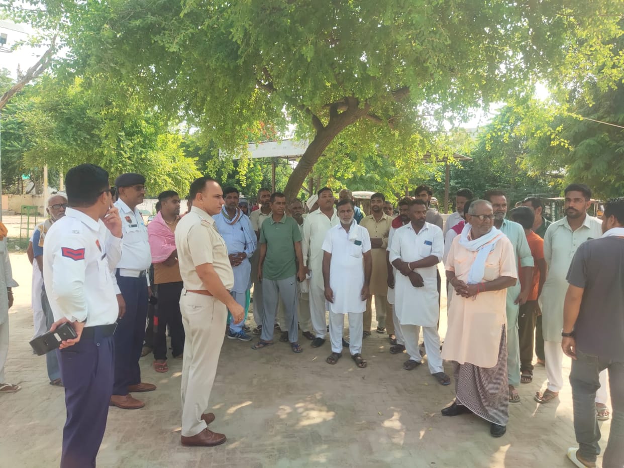 Dress code implemented for auto and taxi drivers in Dabwali: It is mandatory for the driver to wear gray colored uniform with badge on the left side.