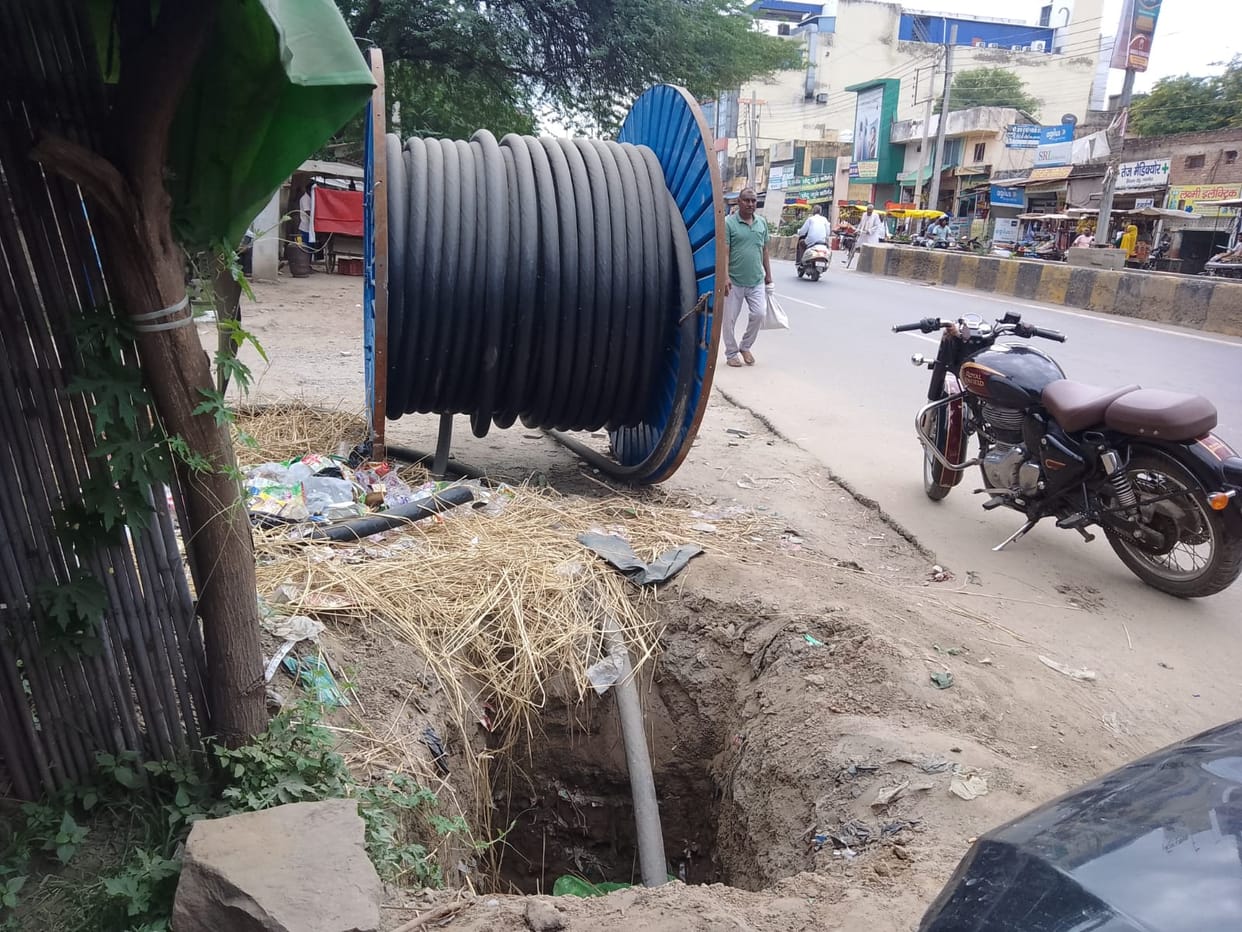 11 KV lines will be underground up to a radius of one kilometer around Mahavir Chowk.