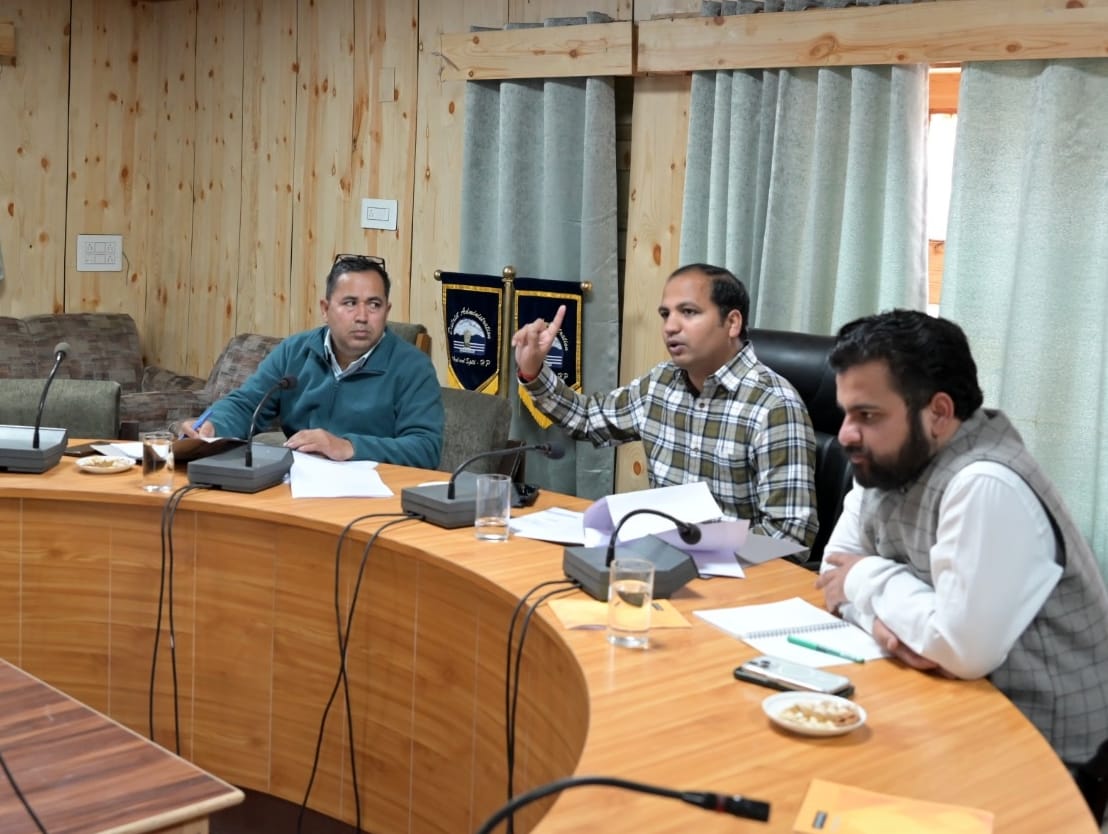 Services will be strengthened in advanced villages: Rahul