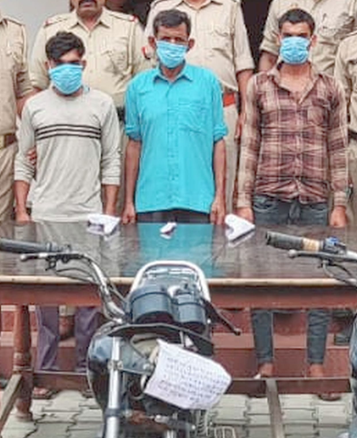 Three members of autolifter gang arrested, five bikes recovered
