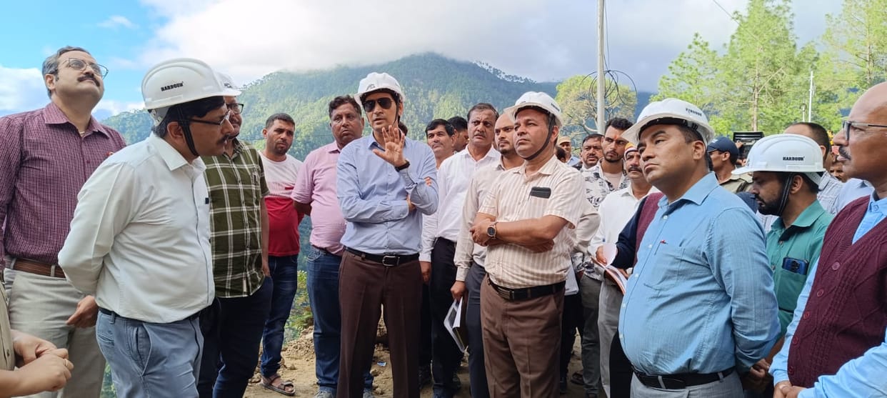 Champawat News: All-weather road opened for only five hours in champawat