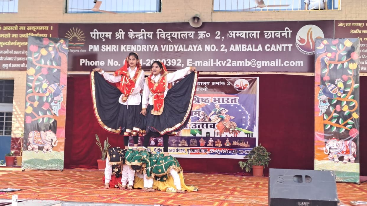 Students gave a spectacular performance in the art festival