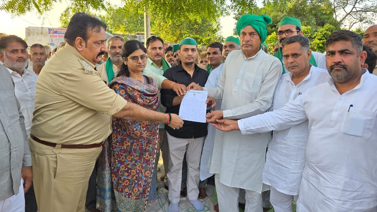 Protest in Kotwali on rigging in distribution of delegate nominations