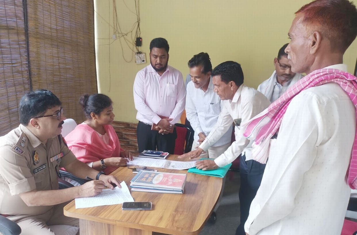 Panchayat office surrounded after receiving assurance during Samadhan Diwas