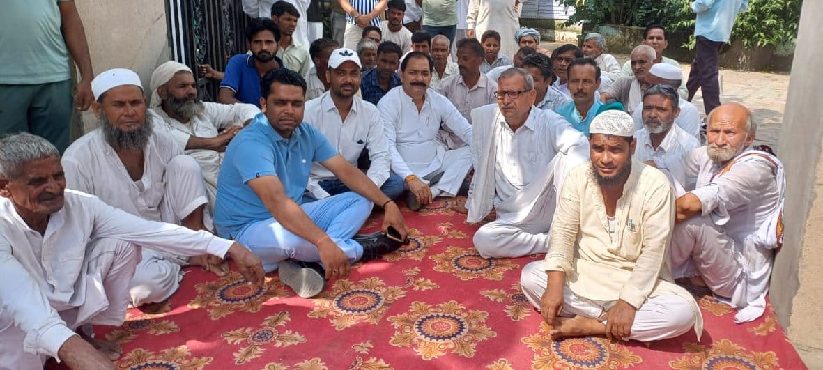 BKU, SP workers create ruckus over cancellation of nomination papers