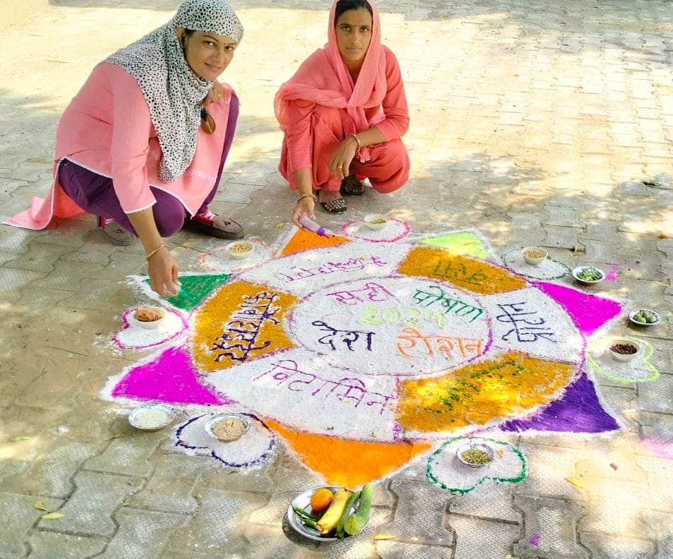 Suman of Bijlanavas stood first in Rangoli competition