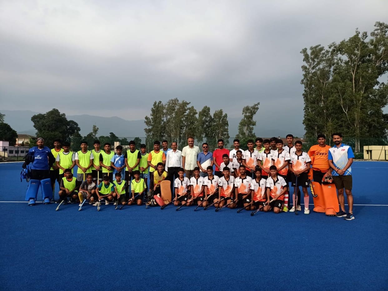 puruwala win hockey trophy