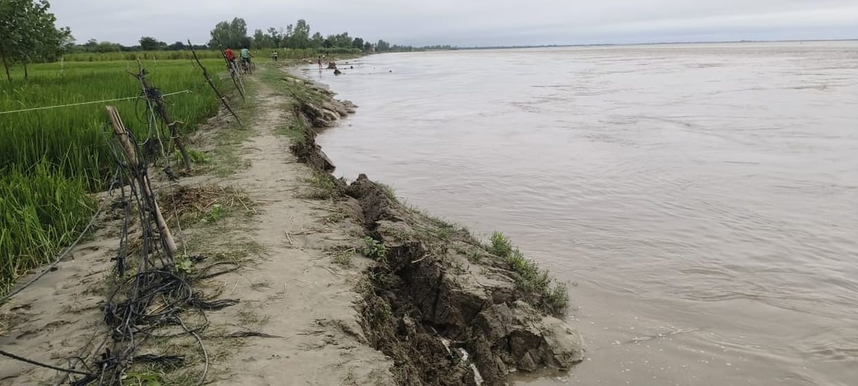Seven houses submerged in Saryu river