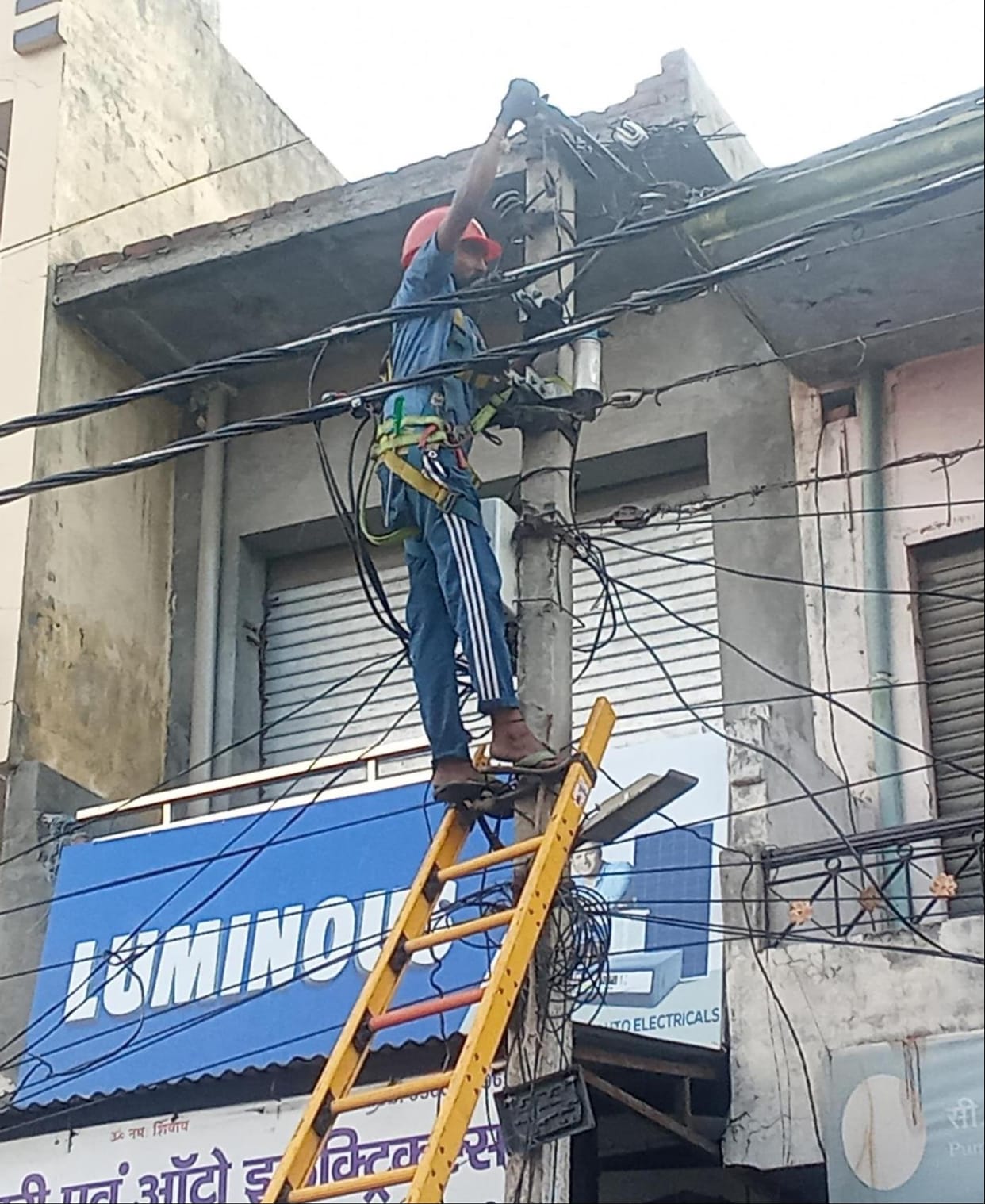 Electricity cut for seven hours due to wire replacement
