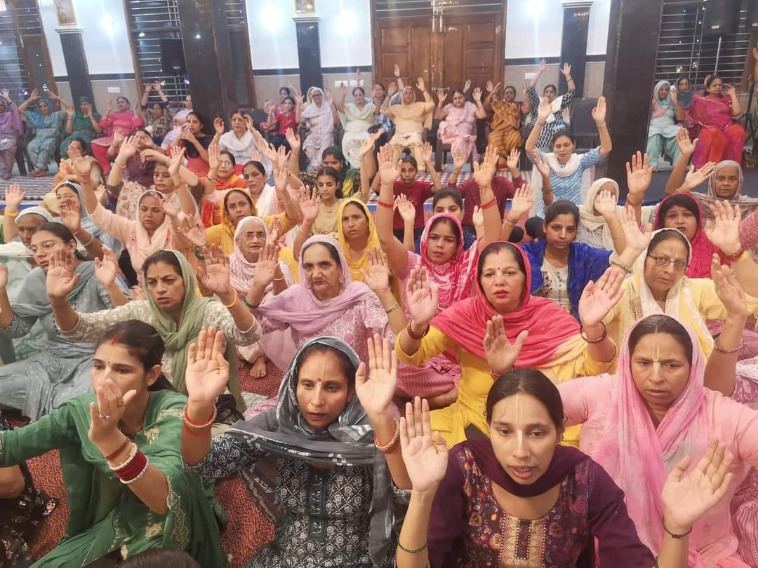 Bhagwat Katha is better than Amrit Bhakti Vedanta Siddhant