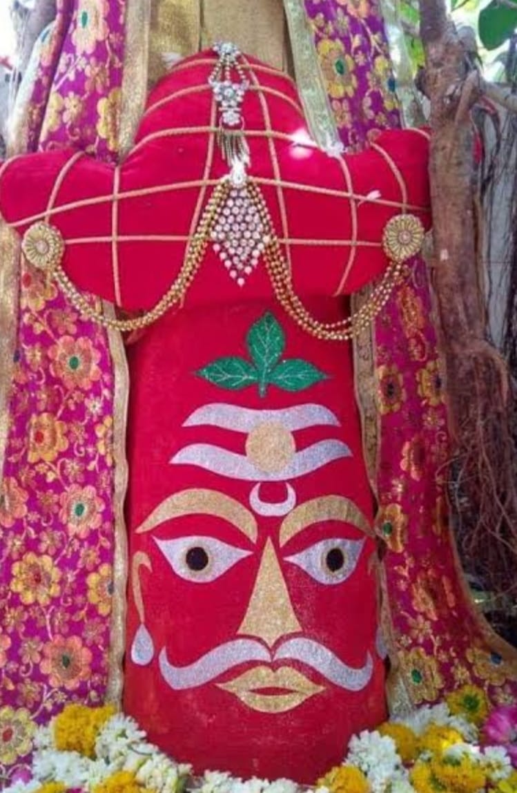 On Chaturdashi, milk was offered to the ancestors at Gayakotha-Siddhavat