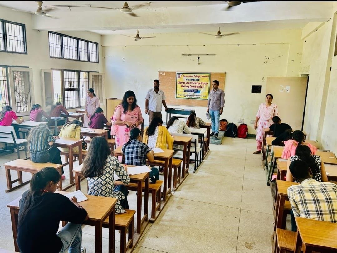 Ten students of the district selected in state level essay competition