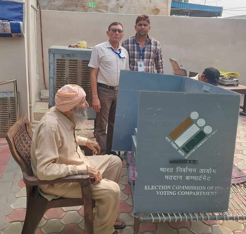 869 elderly and disabled people in the district cast their vote from home.