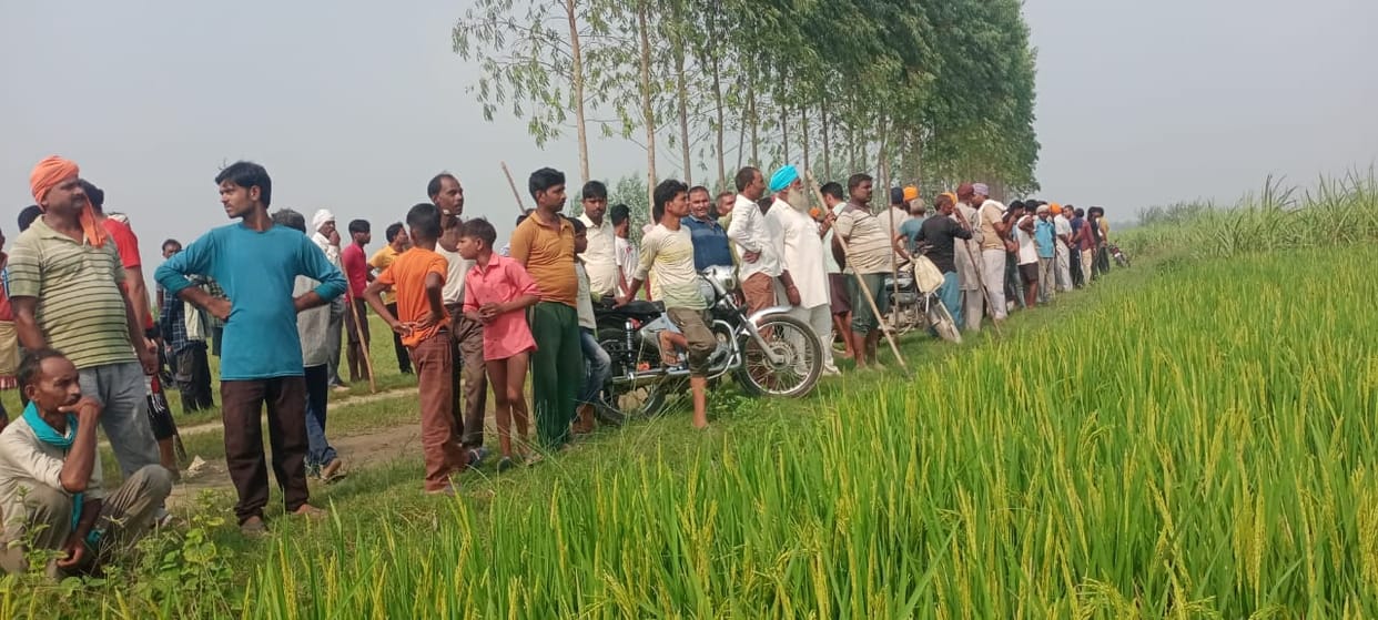 The relatives reached the dead body with the help of blood marks