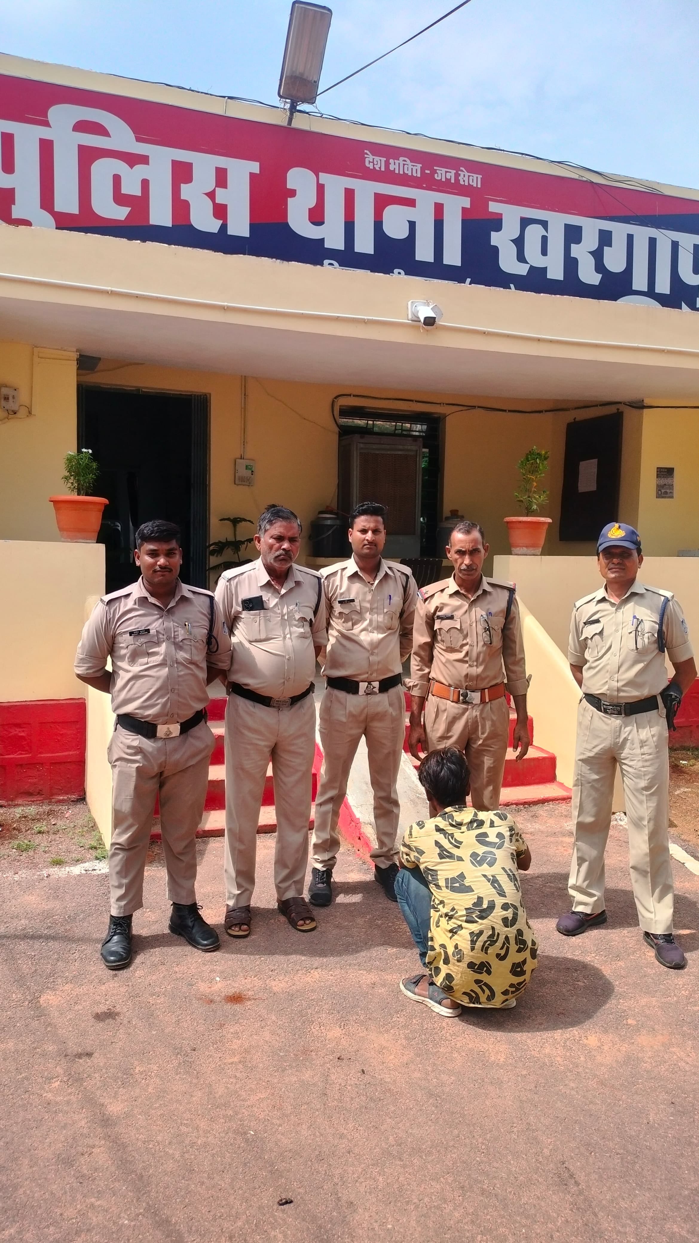 पुलिस अभिरक्षा में आरोपी