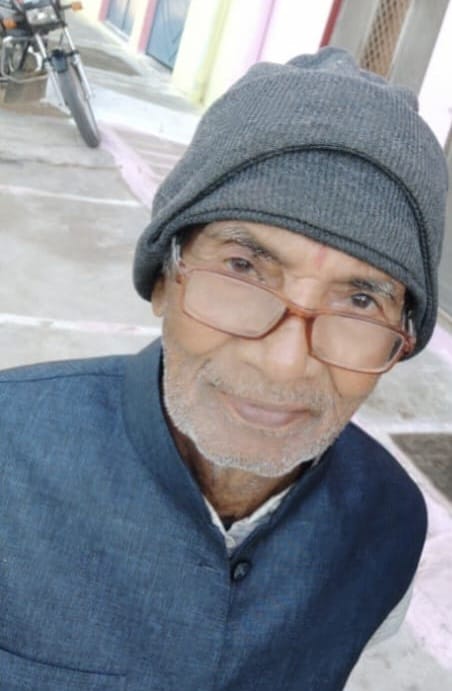 Tikamgarh News Elderly donated his body Jhansi Medical College team took the body